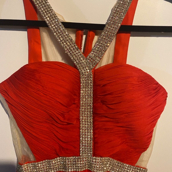 Fire red beauty prom dress - Picture 7 of 7